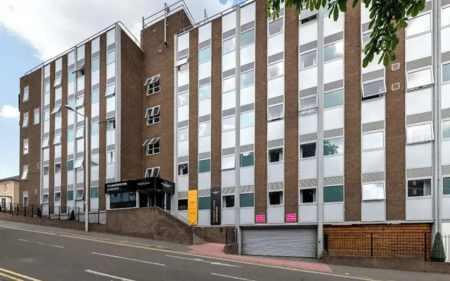 Student Only Clarendon Street