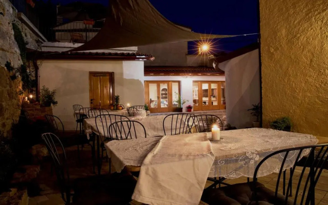 Hostel Mali Pariz