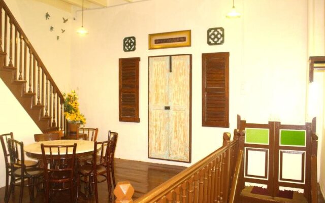Campbell Antique Hotel & Cafe