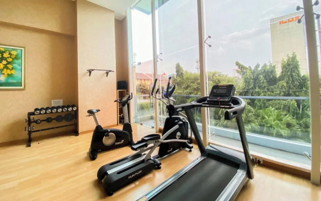 Spacious Studio Apartment at Capitol Suites