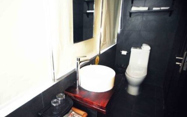 Cloudscape Boutique Inn