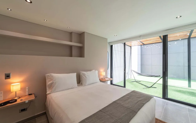 w Spacious 3BR w Outdoor Dining Terrace in Laureles