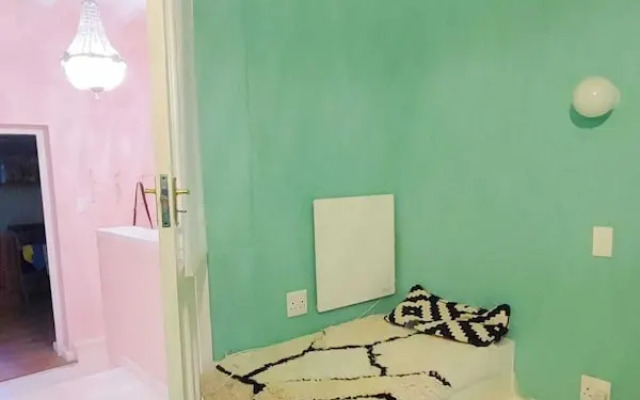 Purple Pearl at Bokaap