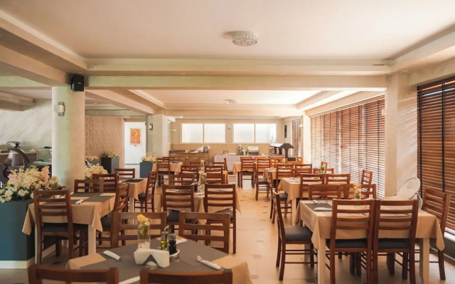 EMERALD Hotel