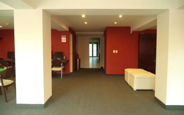 Hotel Mil 810