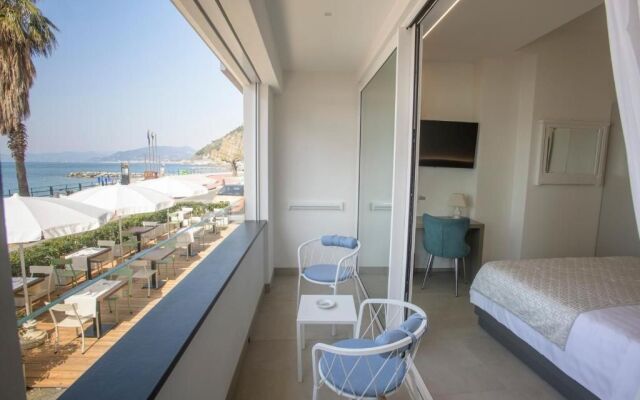 VistAmare Luxury Retreat