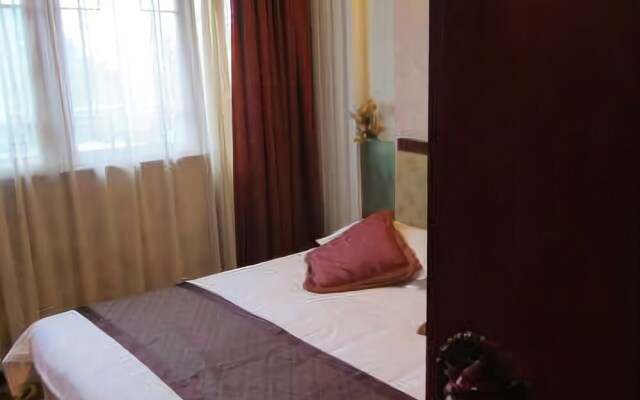 Rong Tai Auto Industry Business Center Hotel