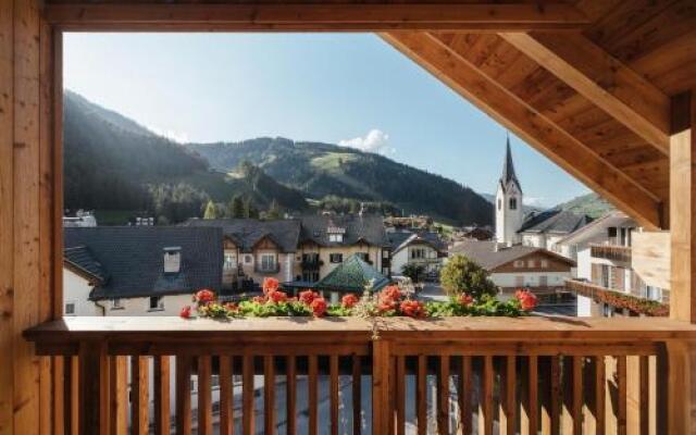 Alpine Chalet Sauter