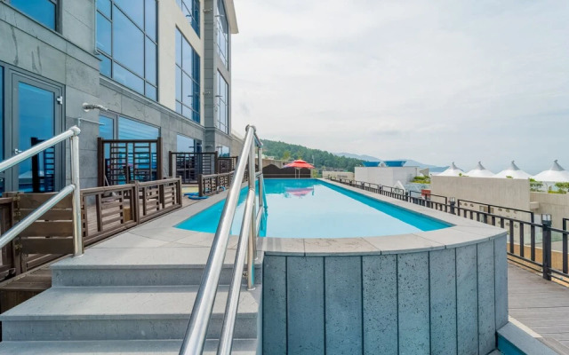 Yeosu Sunset Hostel and Pension