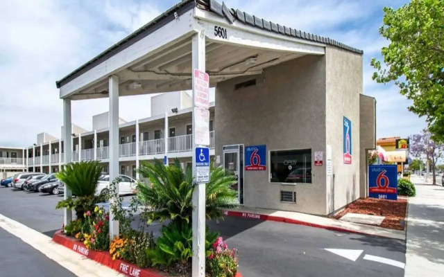 Studio 6 Cypress, CA