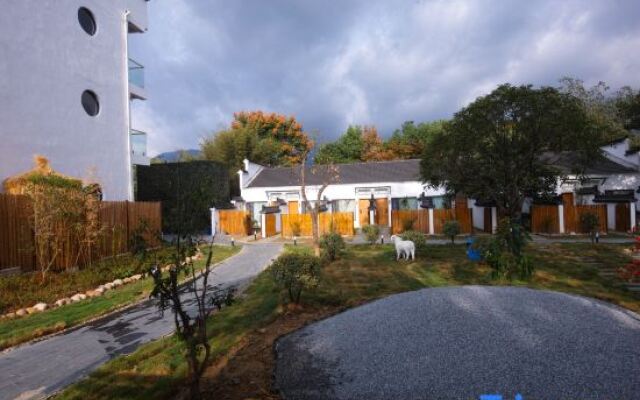 Weiduo Bieyuan Hostel