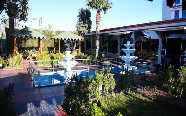 Hotel Bardhi