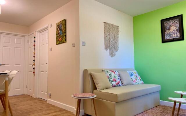 Pristine Apartment in The Centre of Glastonbury