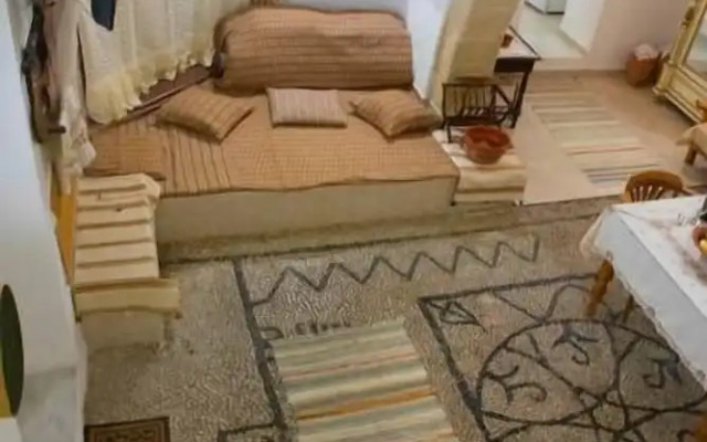 Kamariko Traditional House