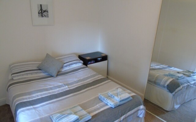 Snug Krayr Apartment