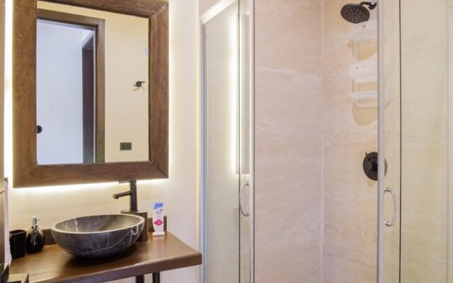 Stunning Exclusive 4BR House Private Pool Rooftop Sundeck Amazing Amenities
