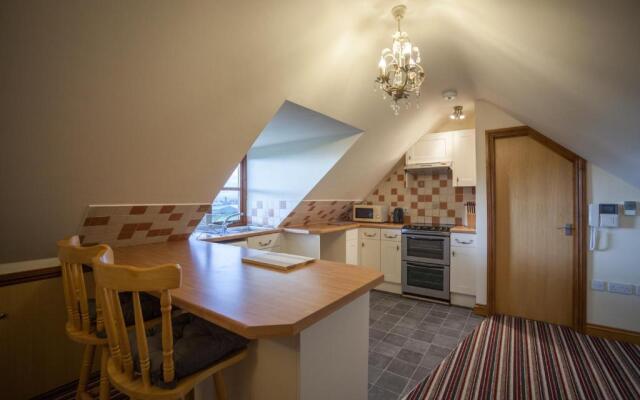 Lyde Cross Coach House