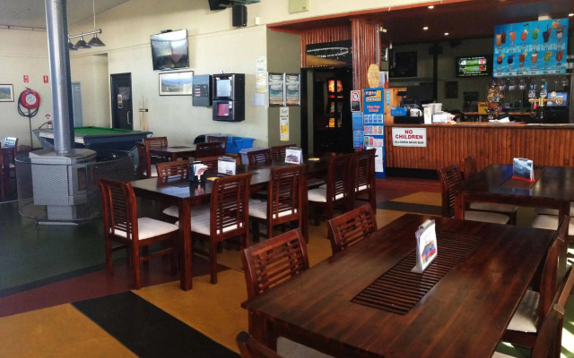 Rod 'N' Reel Hotel Motel Woodburn