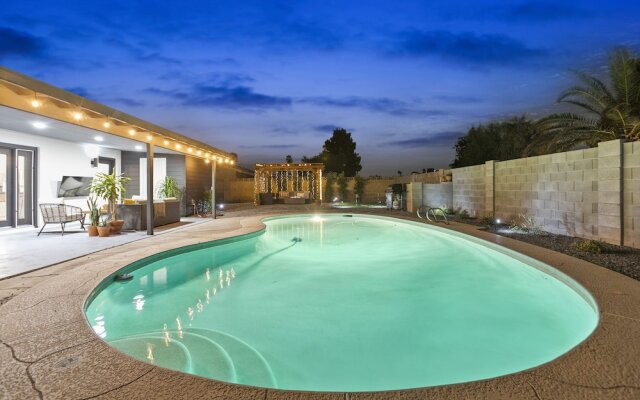 El Descanso in Meyer Park - Heated Pool