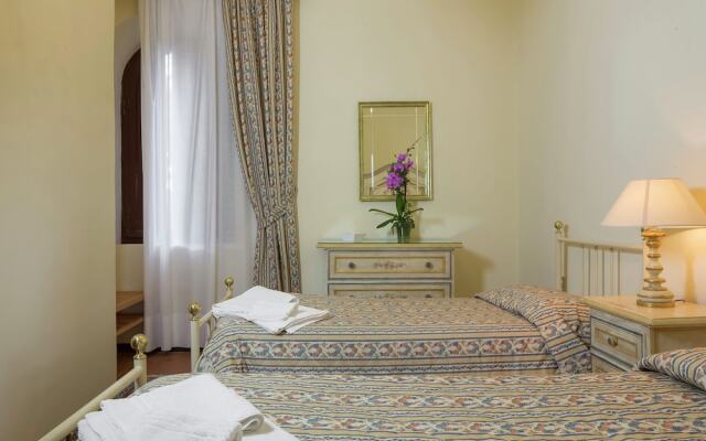 Beautiful Farmhouse With Pool at 500 Meters Altitude