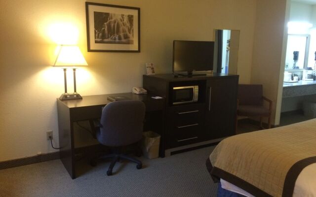 Baymont Inn and Suites Green Bay