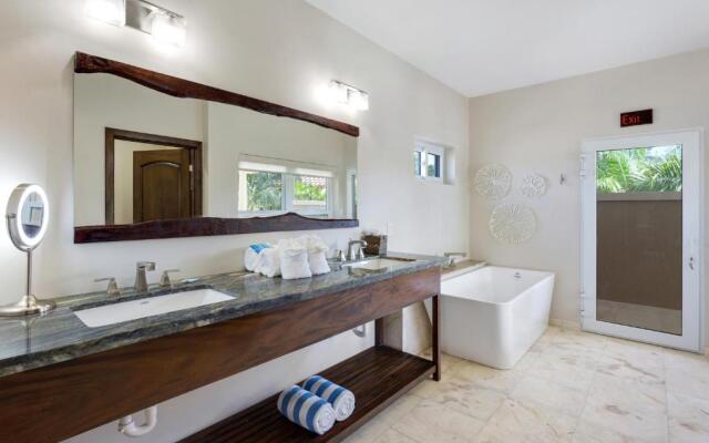 Sirenian Bay Resort - Villas & All Inclusive Bungalows