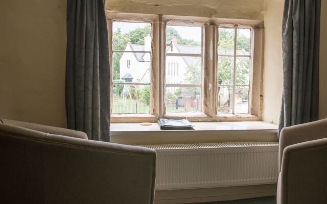 The Fox & Hounds Inn