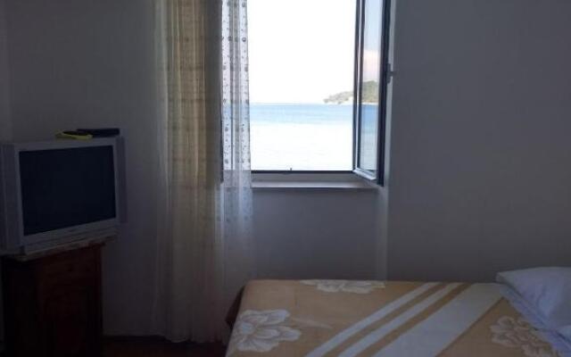 Studio Apartment Tomislava