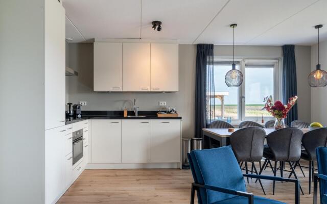 Fine holiday home 300 m from the Oosterschelde estuary