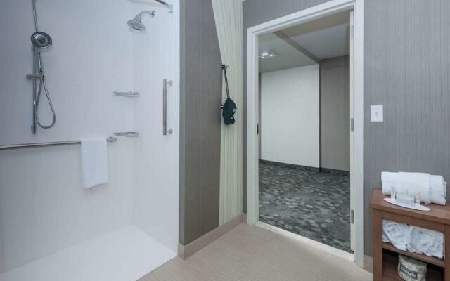 Courtyard Boston Littleton