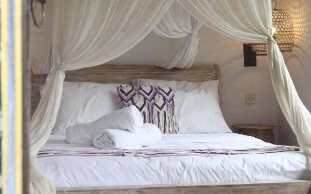 Danaya's Cottage and Studio