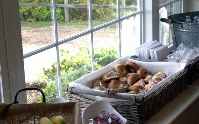 Craigville Beach Inn