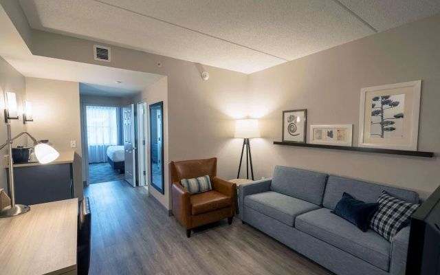 Country Inn & Suites State College