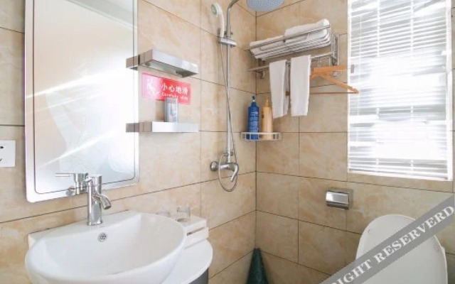 Quzhou Zhuyuan Boutique Hotel (Quzhou High-Speed Railway Station Wanda Plaza)