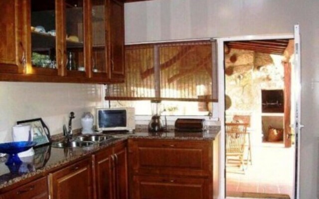 Casa com Piscina, V Minho by Izibookings