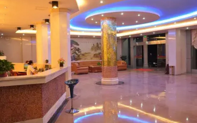 Chunhui Business Hotel