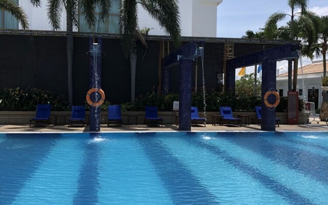 CMK and Private Water Chalet