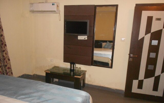 OYO 10592 Hotel Ganga Palace