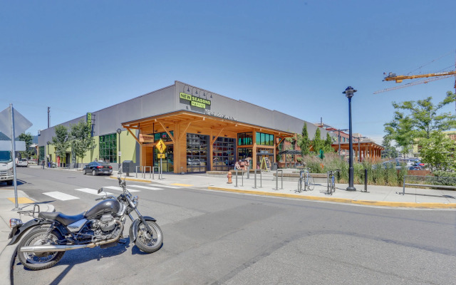 Q21 Vacation Rentals