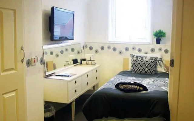 The Oakland Guest House