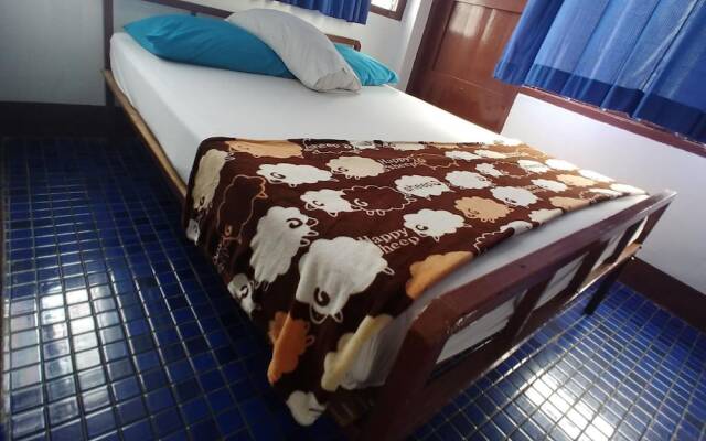 Prasuri Guest House