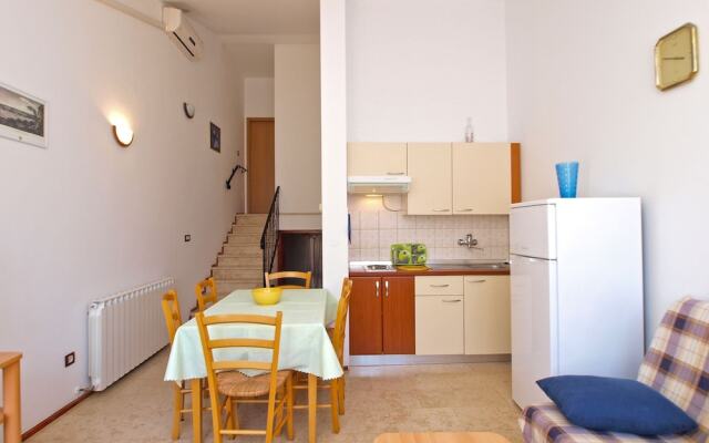 Apartment 1077