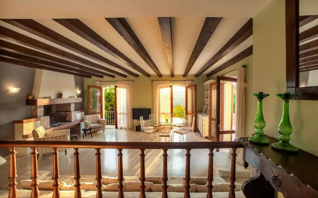 La Belle Villa - Family Retreat Magnificent View