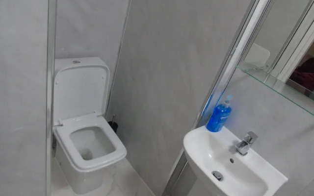 Inviting 1-bed Ground Floor Apartment in Bolton