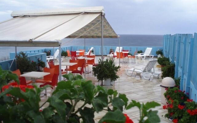 Kostas Rooms & Apartments