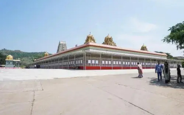 Radha Krishna by OYO Rooms