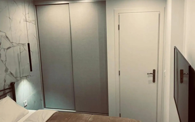 SMALL MEISONETTE NEAR THE METRO vipgreece