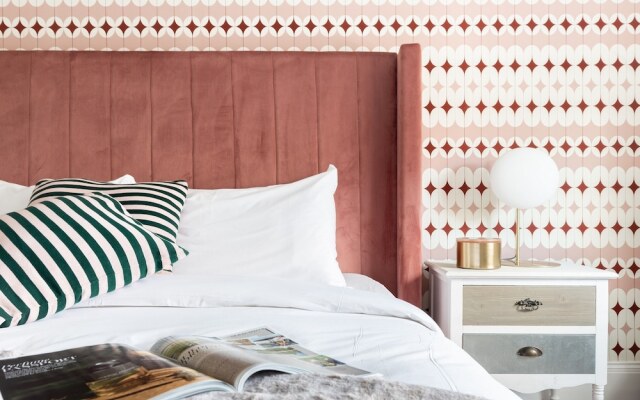The Marble Arch Escape - Bright & Modern 2BDR Apartment