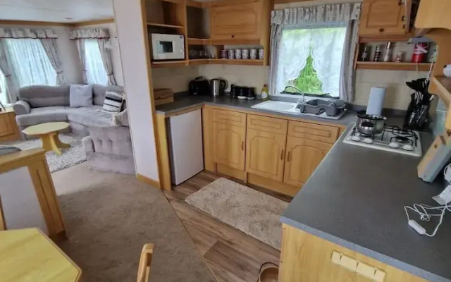 2 Bed Caravan With Aberystwyth Town Viev