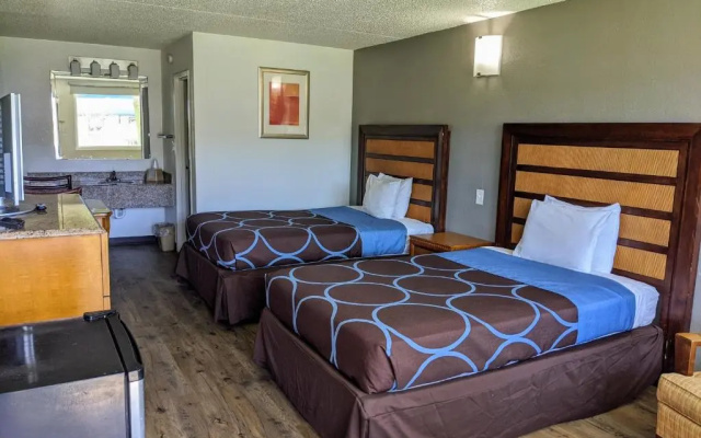 Garden Inn & Suites